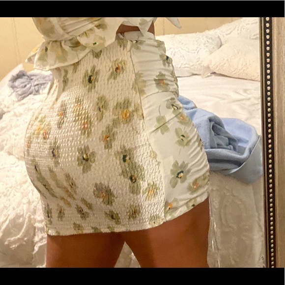 Two piece set - Picture 2 of 3